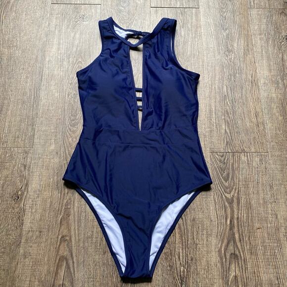 Cupshe Navy One Piece - Picture 1 of 6
